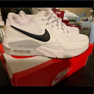 Selling all my shoes and clothes